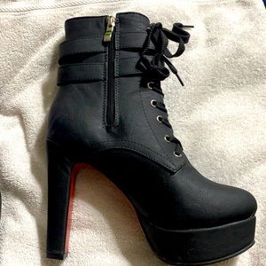 Black, 4” wedge boots.